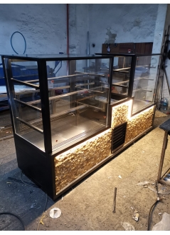 Fresh Cake Display Cabinet 250 Cm With Safe Bank