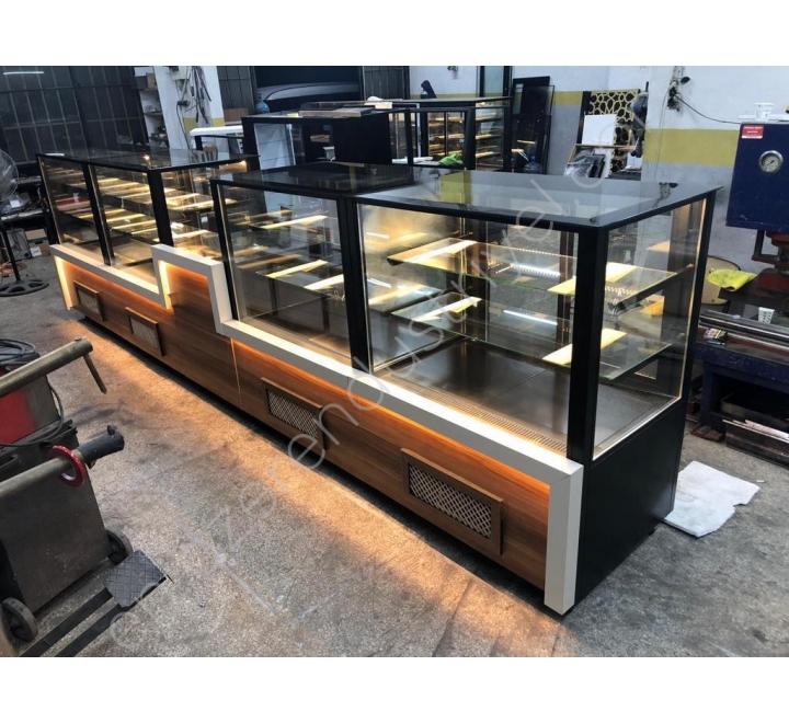 Pastry Display Unit with Safe Counter