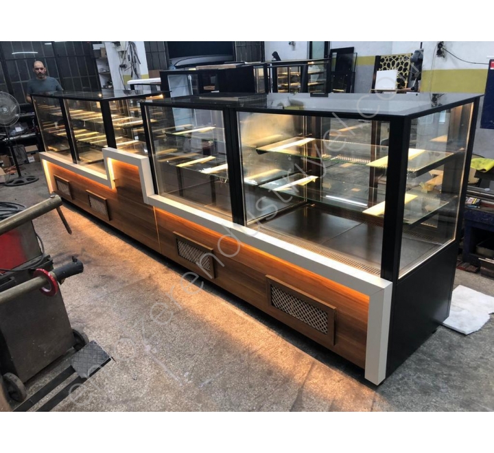 Pastry Display Unit with Safe Counter